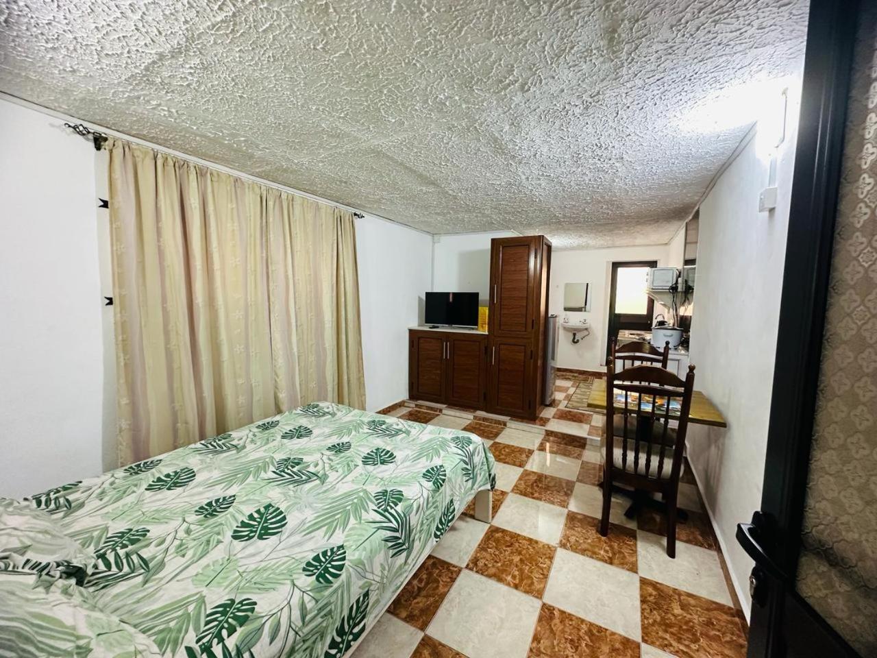 Verolux Bedroom Service Quatre Bornes Exterior photo